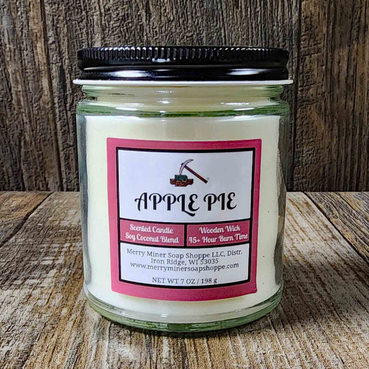 soy coconut wax candle with wooden wick scented as apple pie