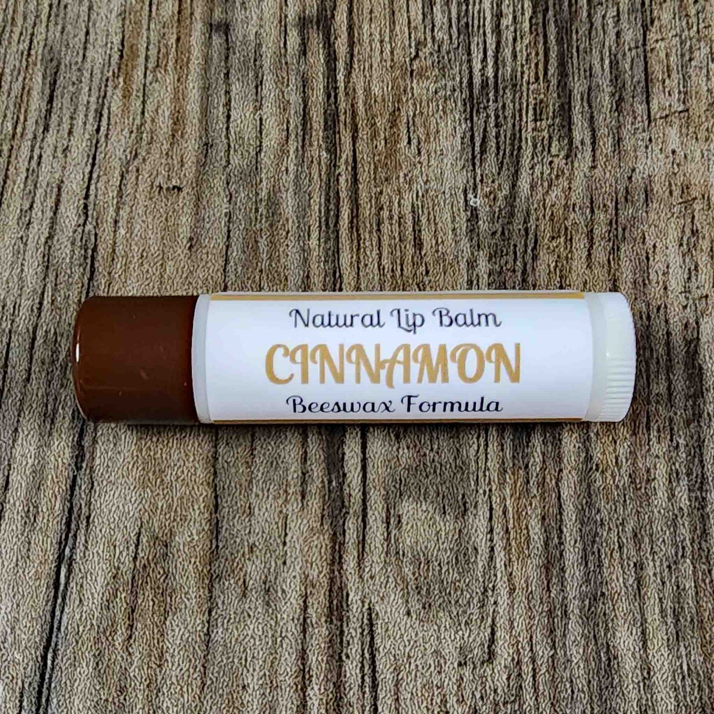 natural lip balm scented as cinnamon