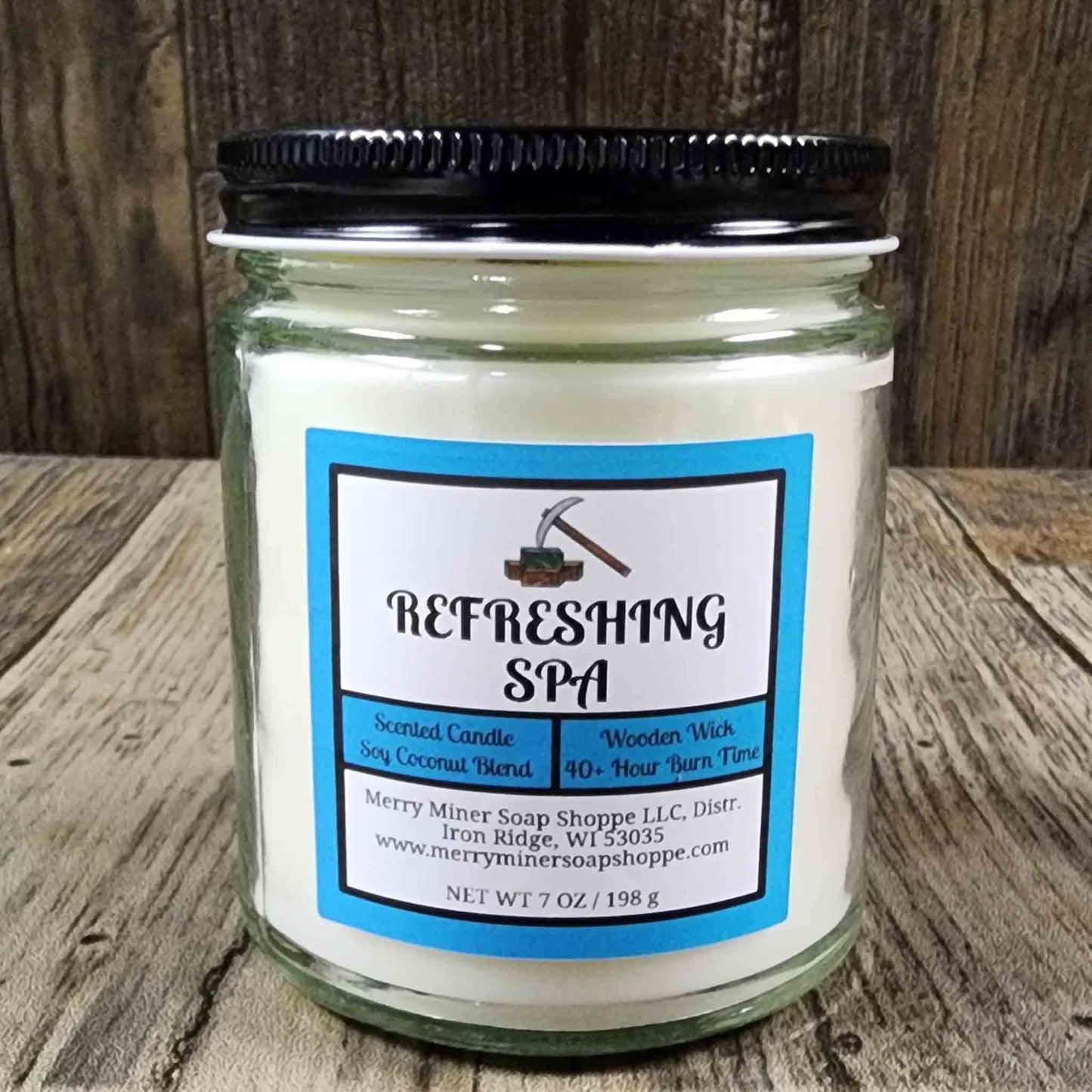soy coconut wax candle with wooden wick scented as refreshing spa