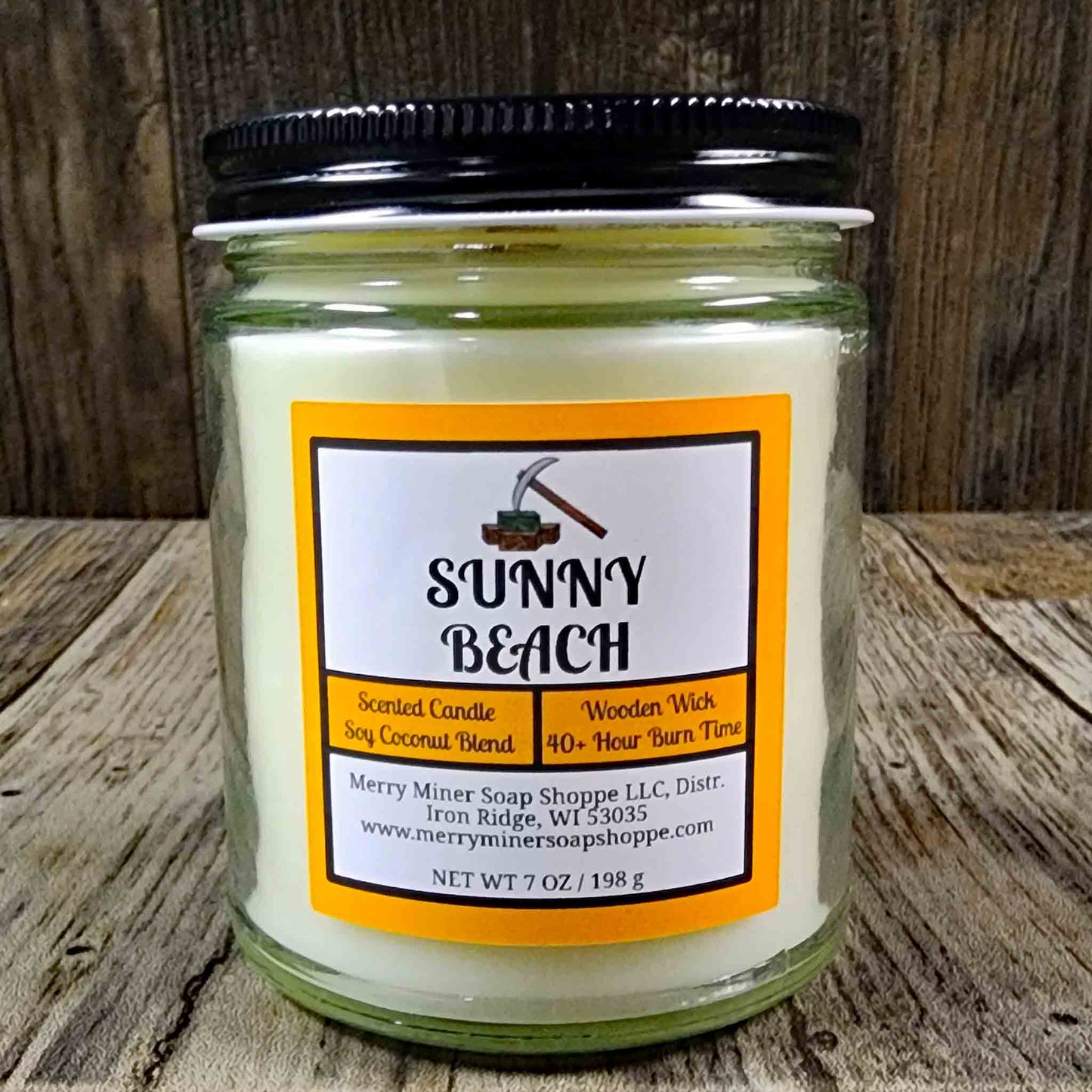 soy coconut wax candle with wooden wick scented as sunny beach