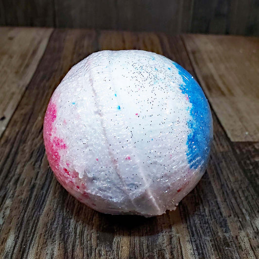 natural bath bomb scented as freedom bomb