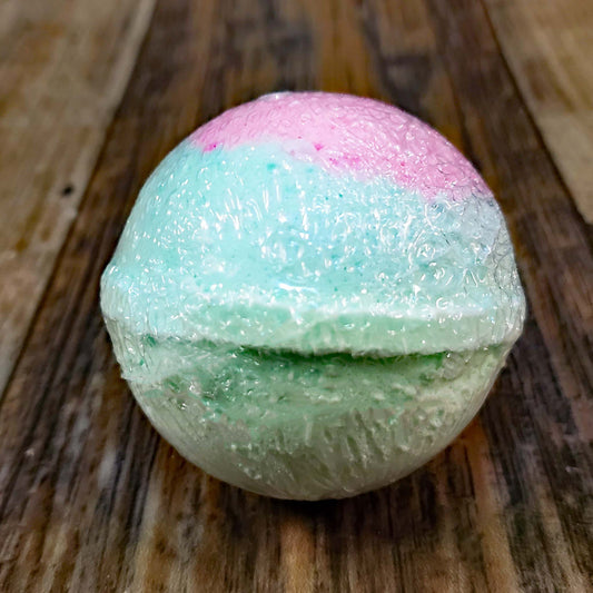 natural bath bomb scented as sweet pea